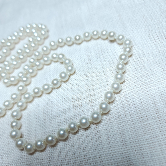 Vintage Pearl Necklace Glass Beaded Made In Japan 24" Hand Knot - Picture 3 of 9